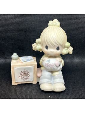 Precious Moments "Join In On The Blessings"figurine